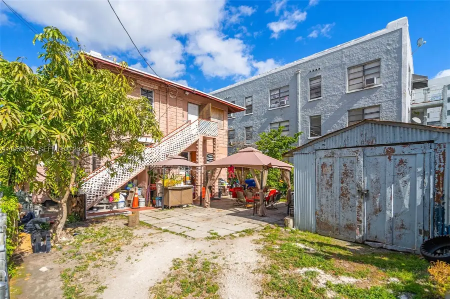 676 SW 1st St / 119 SW 7th Ave, Miami