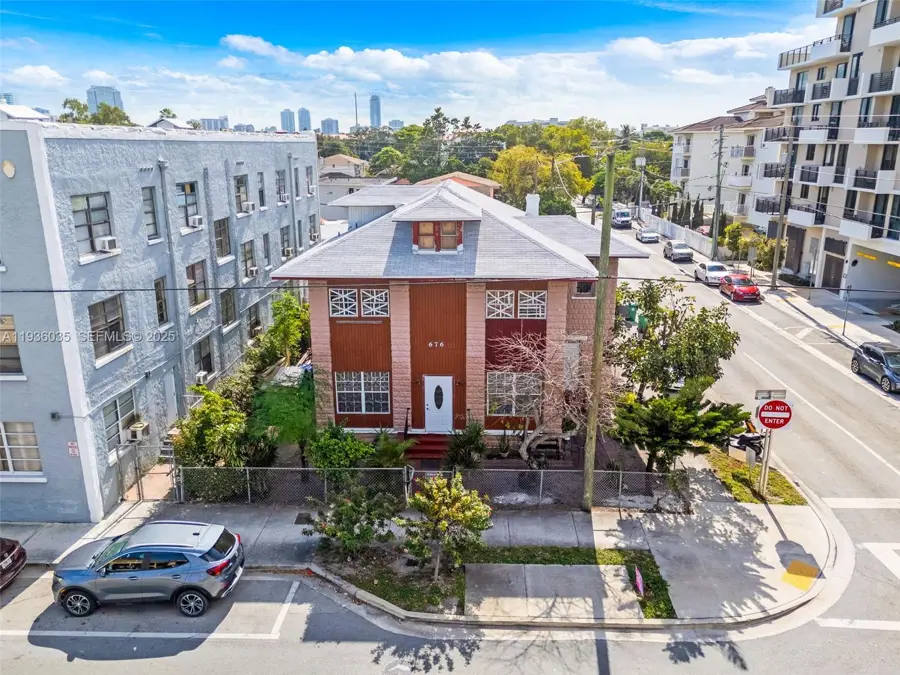 676 SW 1st St / 119 SW 7th Ave, Miami